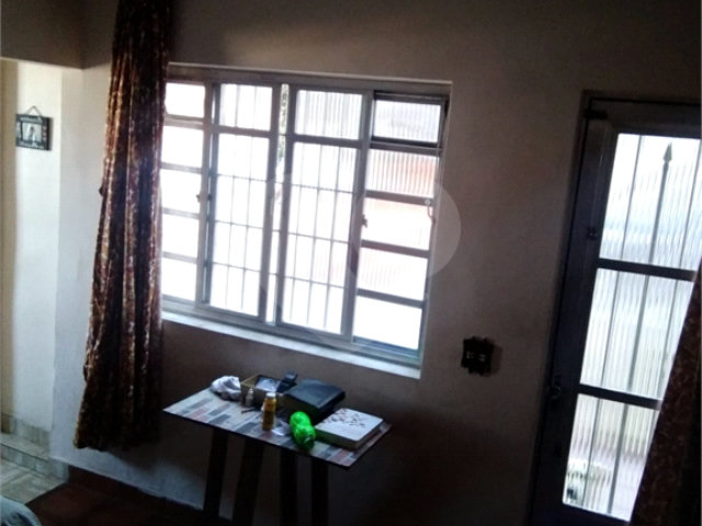 Sobrado à venda com 6 quartos, sendo 1 suíte,  em Vila Maria Alta, São Paulo, SP