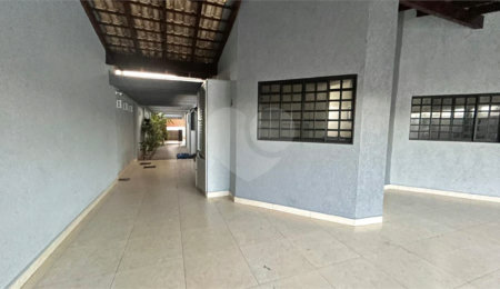 Casa à venda com 3 quartos, sendo 1 suíte,  em Ipê, Três Lagoas, MS