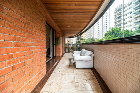 Apartamento à venda com 4 quartos, sendo 3 suítes,  em Perdizes, São Paulo, SP