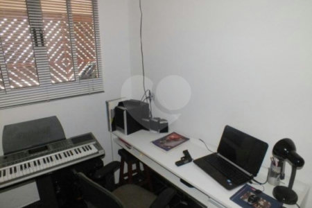 Casa à venda com 3 quartos, sendo 1 suíte, em Jardim Oriental, São Paulo, SP