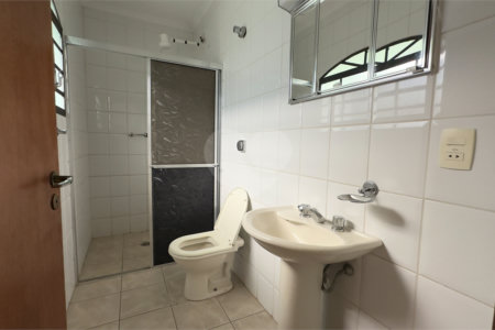 Casa à venda ou para alugar com 2 quartos, sendo 1 suíte, no condomínio Acmti - Colinas do Mosteiro, Terras de Itaici e Recanto dos Pássaros, Indaiatuba - SP