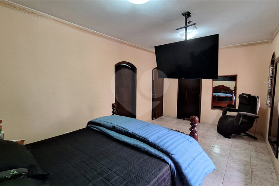 Sobrado à venda com 4 quartos, sendo 1 suíte, em Tremembé, São Paulo, SP
