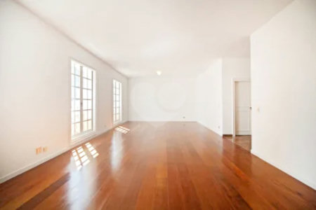 Apartamento à venda com 4 quartos, sendo 3 suítes, em Jardim Paulista, São Paulo, SP