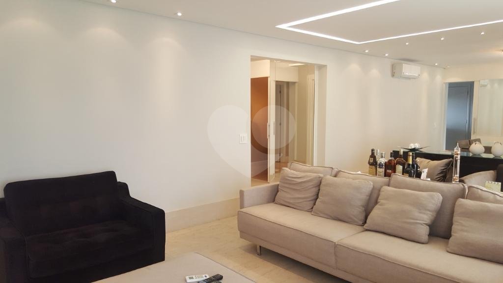 Apartamento à venda ou para alugar com 3 suítes em Vila Olímpia, São Paulo, SP