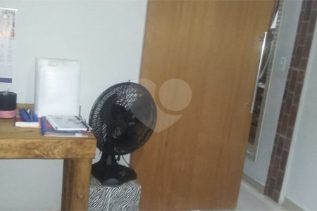 Casa à venda com 6 quartos, sendo 4 suítes, no condomínio Recanto dos Palmares, Atibaia - SP