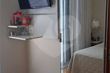 Casa à venda com 4 quartos, sendo 3 suítes,  no condomínio Res. Luzern, Campinas - SP
