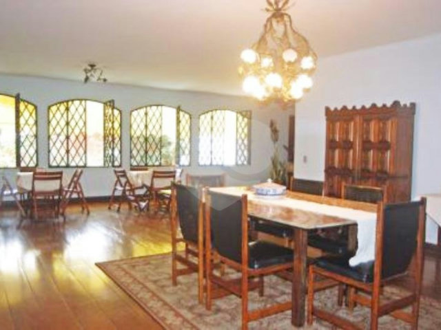 Casa à venda com 5 quartos, sendo 4 suítes,  em Alto da Boa Vista, São Paulo, SP