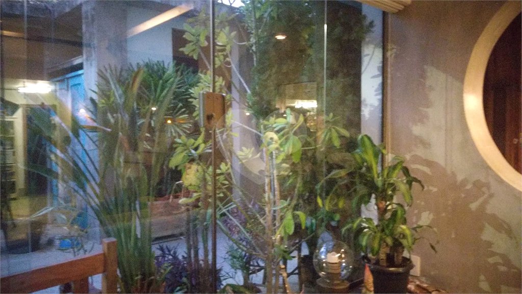 Casa à venda com 3 quartos, sendo 2 suítes, em Vila Mariana, São Paulo, SP