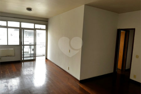 Apartamento à venda com 4 quartos, sendo 1 suíte,  em Tijuca, Rio de Janeiro, RJ