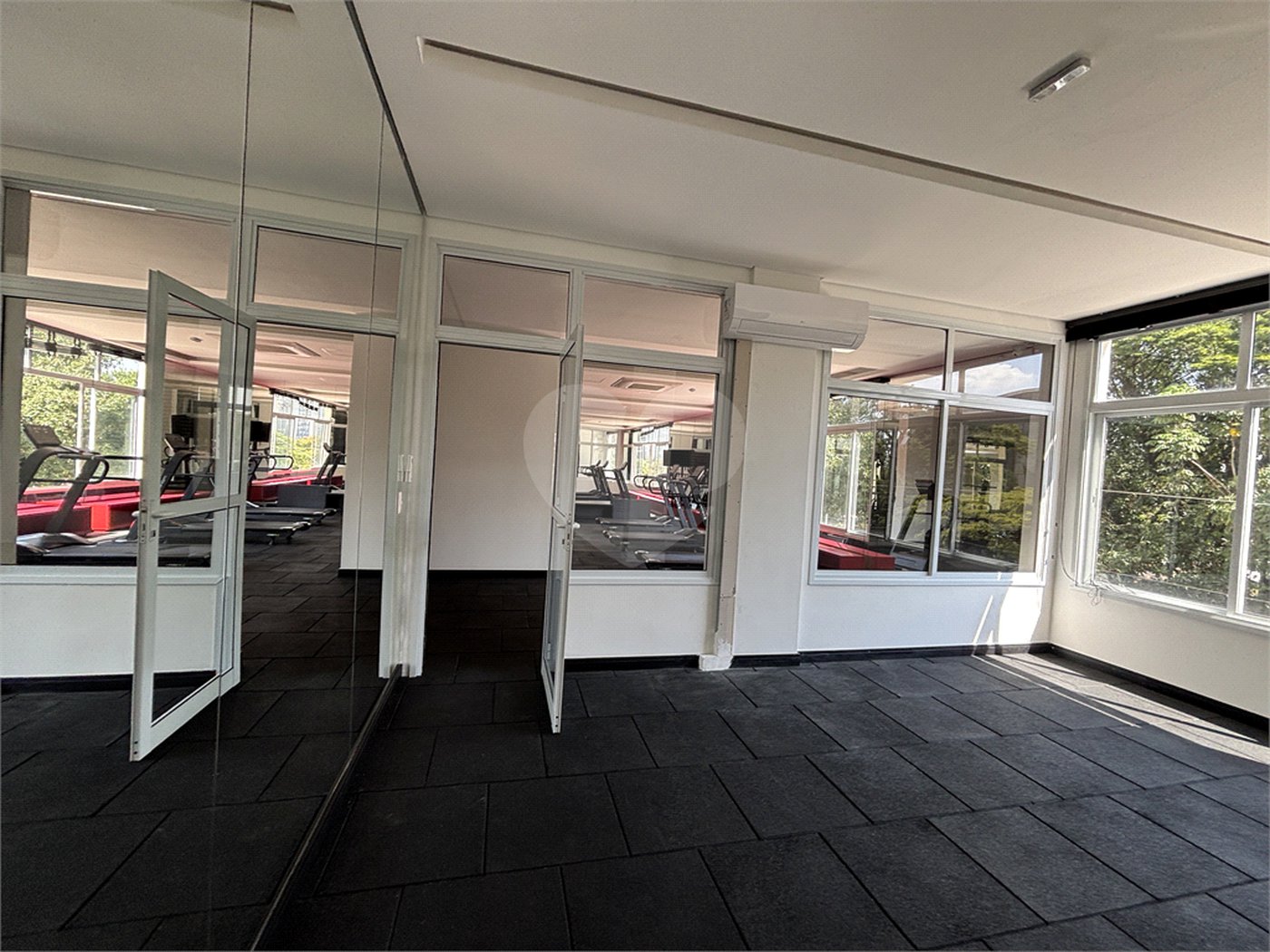 Apartamento à venda ou para alugar com 2 quartos, sendo 1 suíte, em Barra Funda, São Paulo, SP