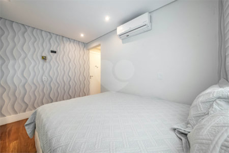 Apartamento à venda com 3 quartos, sendo 2 suítes, em Vila Mariana, São Paulo, SP