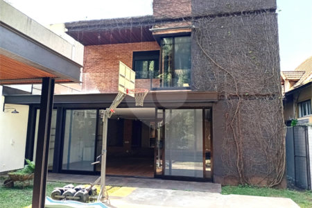Casa de Vila à venda com 4 suítes em Granja Julieta, São Paulo, SP