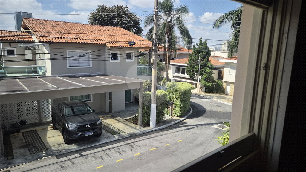 Casa à venda com 4 quartos, sendo 3 suítes,  no condomínio Chácara das Rosas, São Paulo - SP