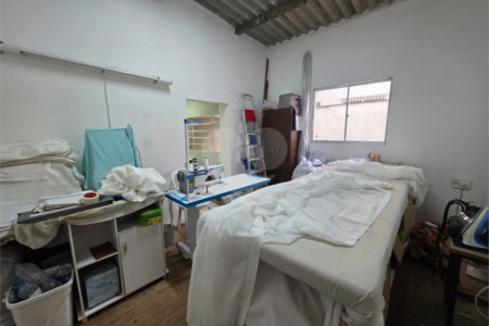 Sobrado à venda com 6 quartos, sendo 3 suítes, em Santa Teresinha, São Paulo, SP
