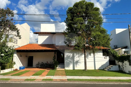 CASA CONDOMINIO DAMHA II