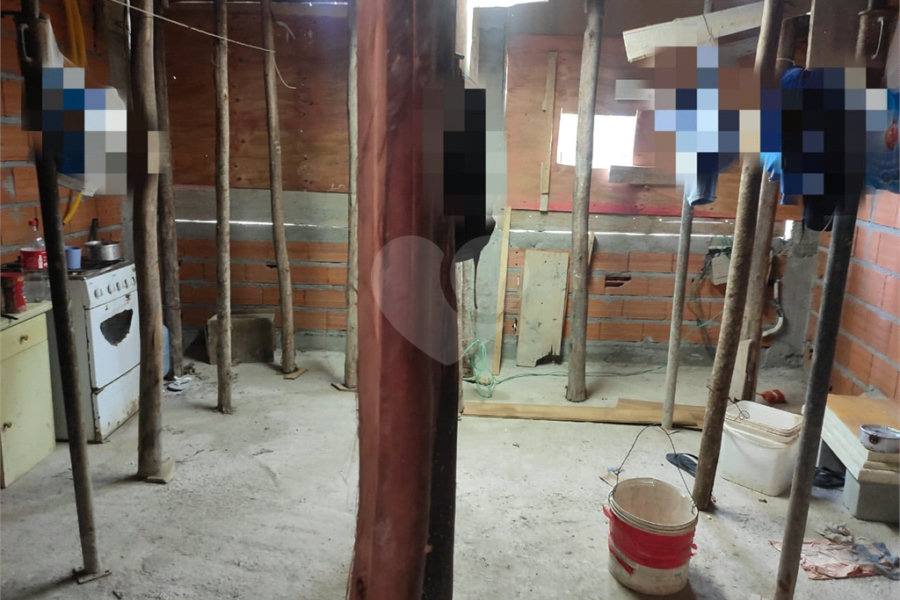 Casa para alugar com 1 quarto no condomínio Residencial Nivi, São Paulo - SP