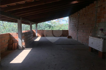 Sobrado à venda com 3 quartos, sendo 1 suíte, em Nova Cerejeira, Atibaia, SP