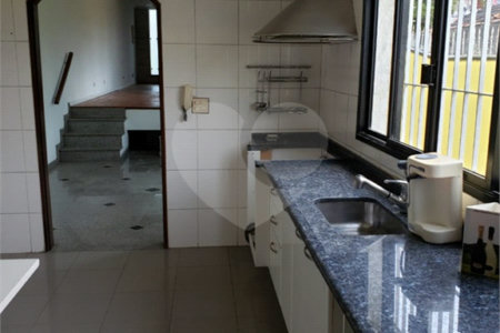 Sobrado à venda com 3 quartos, sendo 1 suíte, em Vila Maria Alta, São Paulo, SP