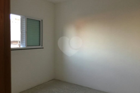 Sobrado à venda com 3 quartos, sendo 1 suíte,  em Vila Oliveira, Mogi das Cruzes, SP