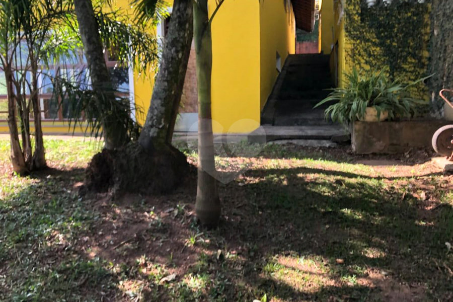 Casa Térrea à venda com 4 quartos, sendo 2 suítes, em Roseira, Mairiporã, SP