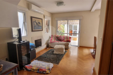 Casa à venda com 4 quartos, sendo 2 suítes, no condomínio Casas de Windsor, São Paulo - SP