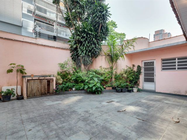 Sobrado à venda com 3 quartos, sendo 1 suíte,  em Alto da Boa Vista, São Paulo, SP