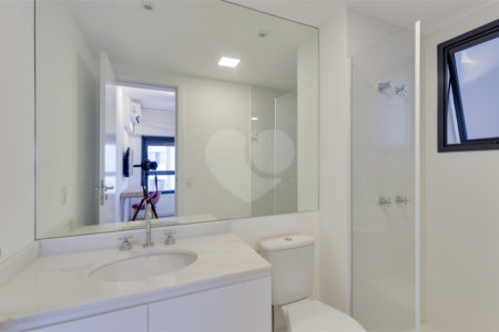 Apartamento à venda com 3 quartos, sendo 1 suíte, em Jardim Marajoara, São Paulo, SP