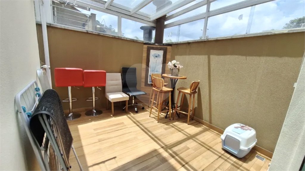 Casa à venda com 5 quartos, sendo 2 suítes,  no condomínio Floradas da Serra, São Paulo - SP