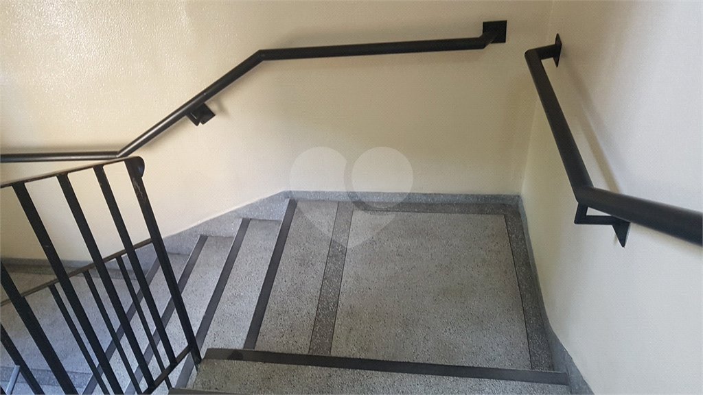 Apto 69 mt - 02 dormitorios - Sala - Cozinha 02 wcs -