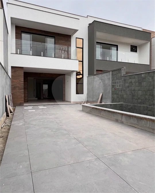 Casa moderna com 4 suítes à venda no Grand Park