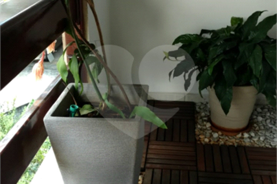 Casa à venda com 3 quartos, sendo 1 suíte, no condomínio Morada de Itapuã, São Paulo - SP