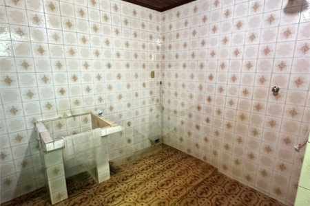 Sobrado à venda com 6 quartos, sendo 1 suíte, no Centro, Ponta Porã, MS
