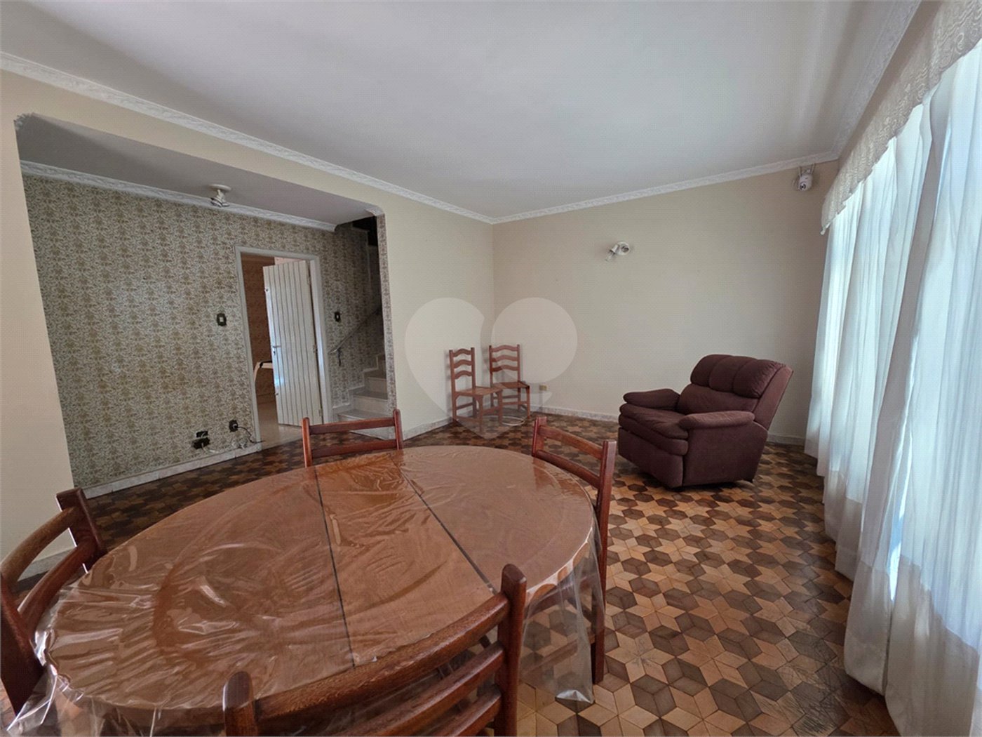 Sobrado à venda com 4 quartos, sendo 1 suíte,  em Santa Teresinha, São Paulo, SP