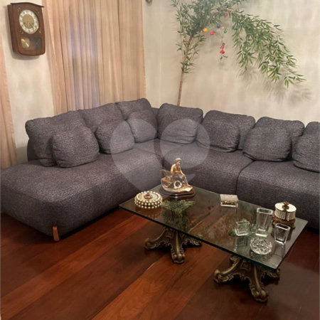 Sobrado à venda com 4 quartos, sendo 1 suíte,  em Jardim Leonor Mendes de Barros, São Paulo, SP