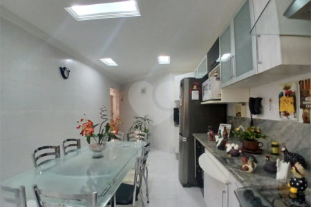 Casa à venda com 3 quartos, sendo 1 suíte,  em Esplanada Mendes Moraes, São Roque, SP