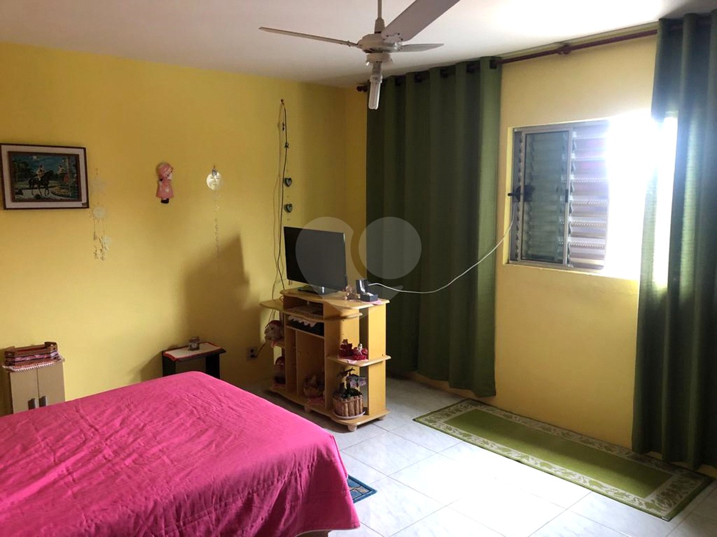 Sobrado à venda com 4 quartos, sendo 1 suíte, em Serra da Cantareira, Mairiporã, SP