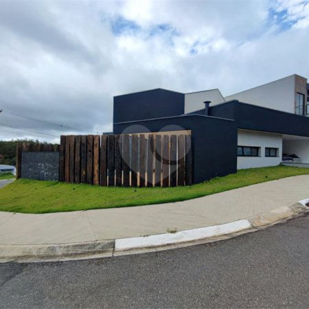 Terreno à venda com 4 suítes no condomínio Residencial Veneza, Mogi das Cruzes - SP
