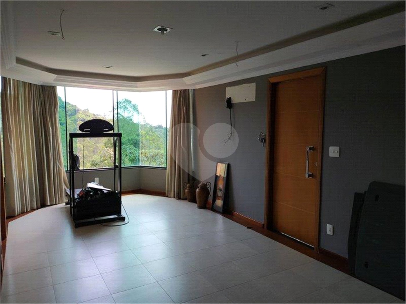 Casa à venda com 4 suítes no condomínio Parque Imperial, Mairiporã - SP
