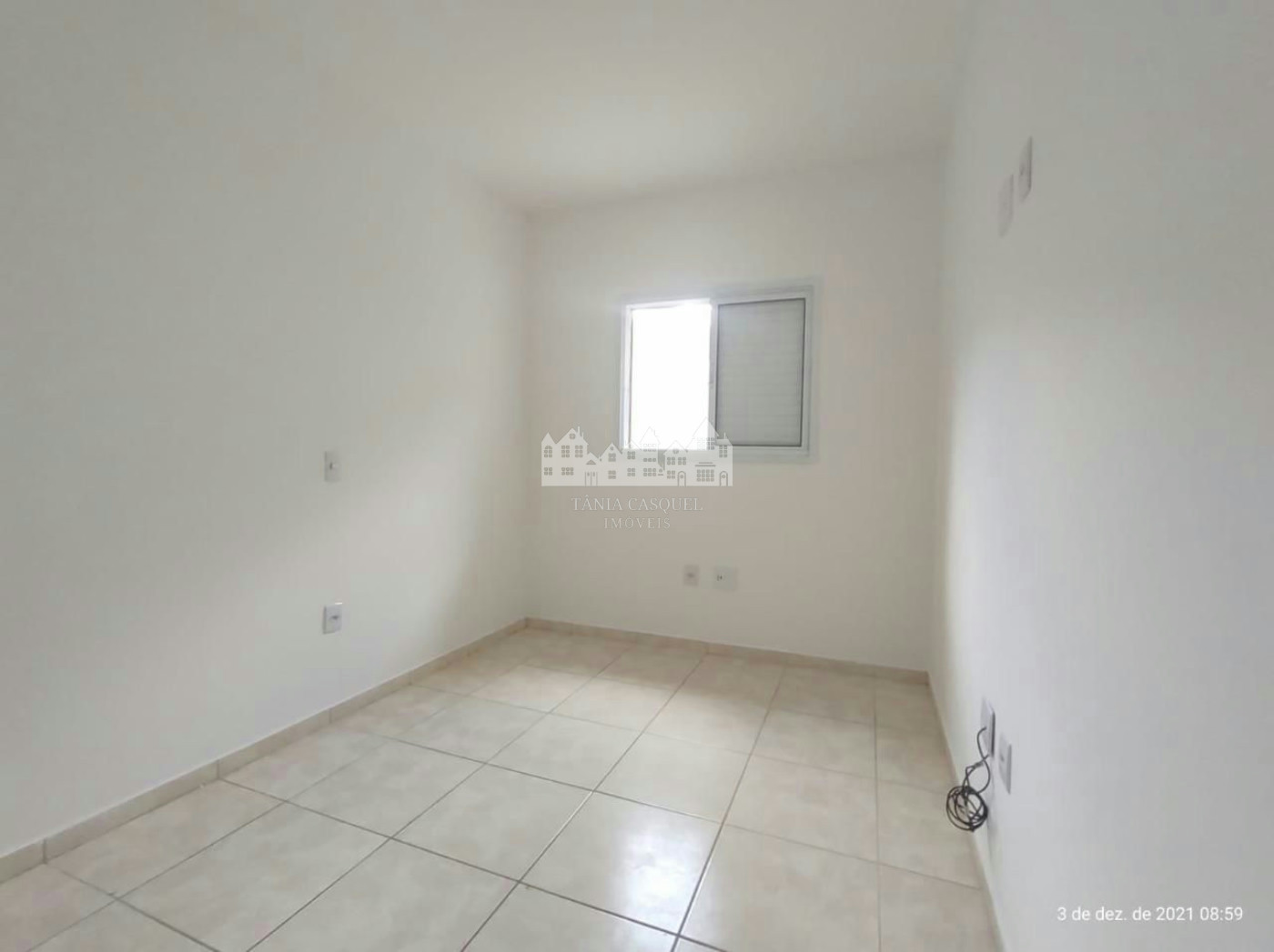 Casa à venda com 2 quartos, sendo 1 suíte, no condomínio Figueiras, Atibaia - SP