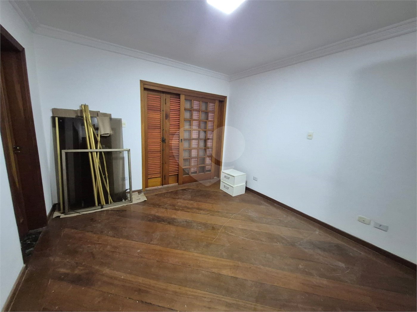 Casa à venda com 4 suítes no condomínio Alpes da Cantareira, Mairiporã - SP