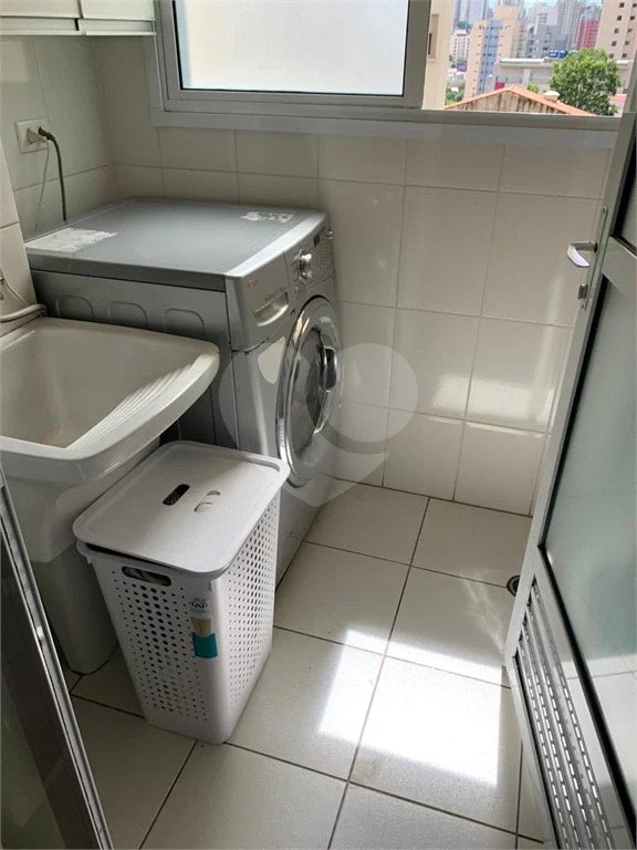 Apartamento á venda na Saúde com 75 m², com 3 dormitórios 1 suíte e 2 vagas de garagem