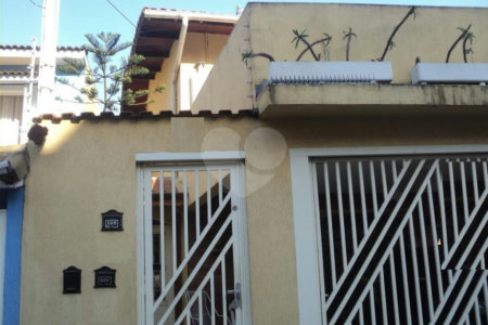 Casa Térrea à venda com 3 suítes em Vila Paulicéia, São Paulo, SP