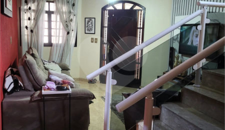 Casa à venda com 2 quartos, sendo 1 suíte,  em Vila Cintra, Mogi das Cruzes, SP