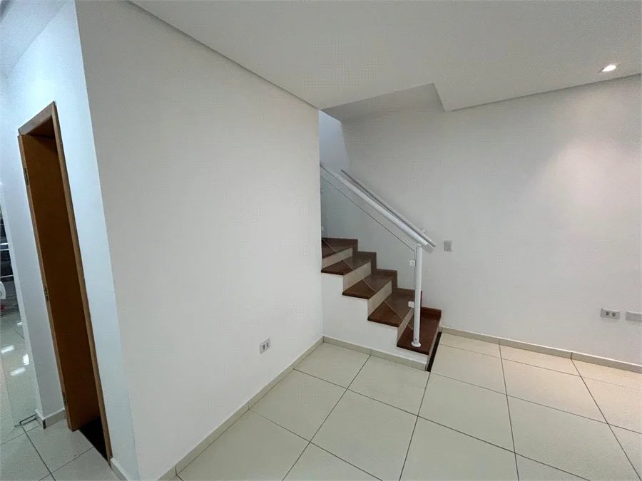 Casa de Vila para alugar com 4 suítes em Vila Romana, São Paulo, SP