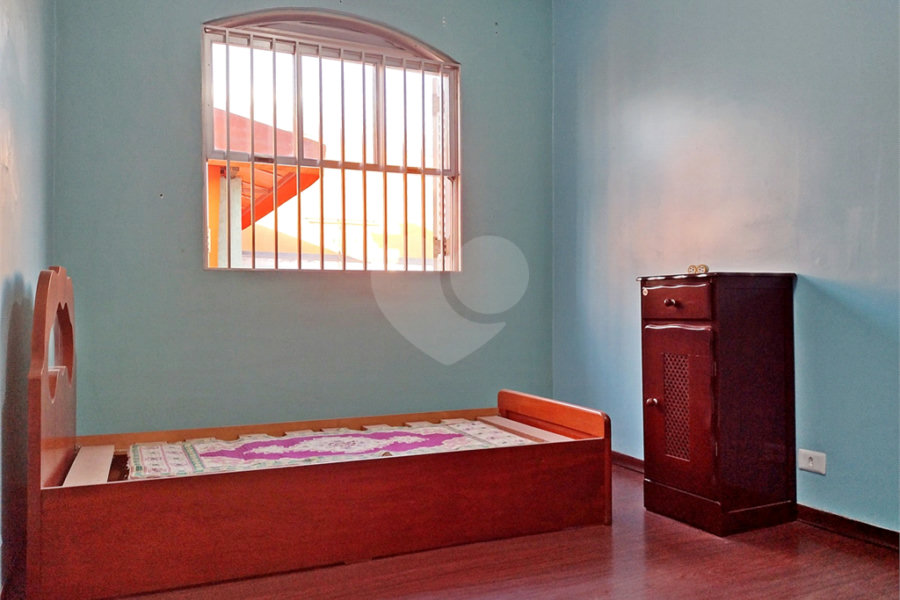 Casa à venda com 4 quartos, sendo 1 suíte, em Vila Germinal, São Paulo, SP