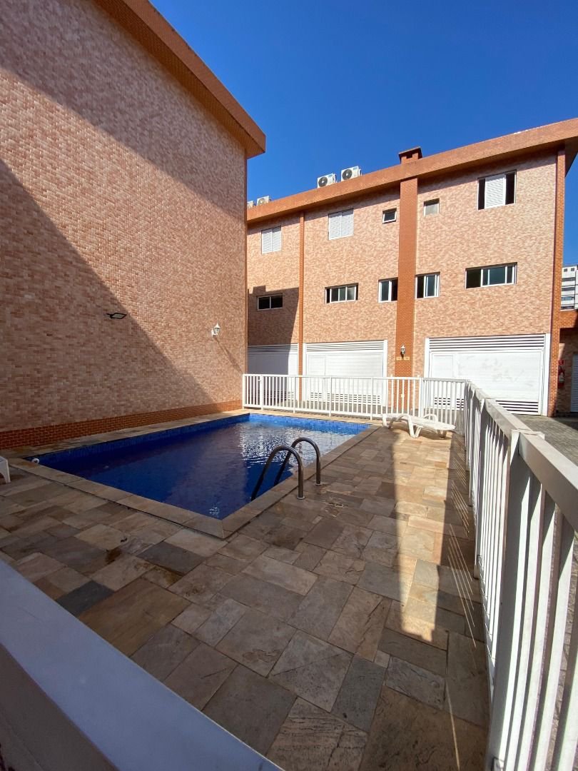 Casa com 2 dormitórios à venda, 106 m² por R$ 580.000,00 - Marapé - Santos/SP