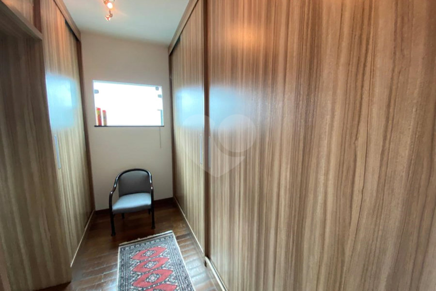 Sobrado à venda com 5 quartos, sendo 4 suítes, em Palmas do Tremembé, São Paulo, SP