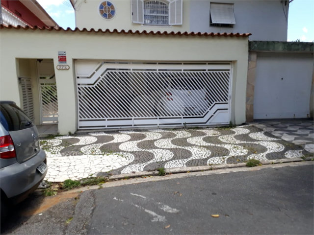Sobrado à venda com 3 quartos, sendo 1 suíte,  em Campo Belo, São Paulo, SP