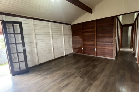 Casa Térrea para alugar com 3 quartos, sendo 1 suíte, em Jardim Estância Brasil, Atibaia, SP