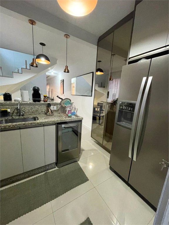 Casa à venda com 3 suítes no condomínio Residencial Rubi, Mogi das Cruzes - SP